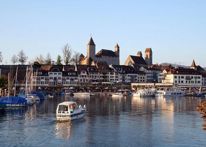 Old Town Charm & Central Location In Rapperswil